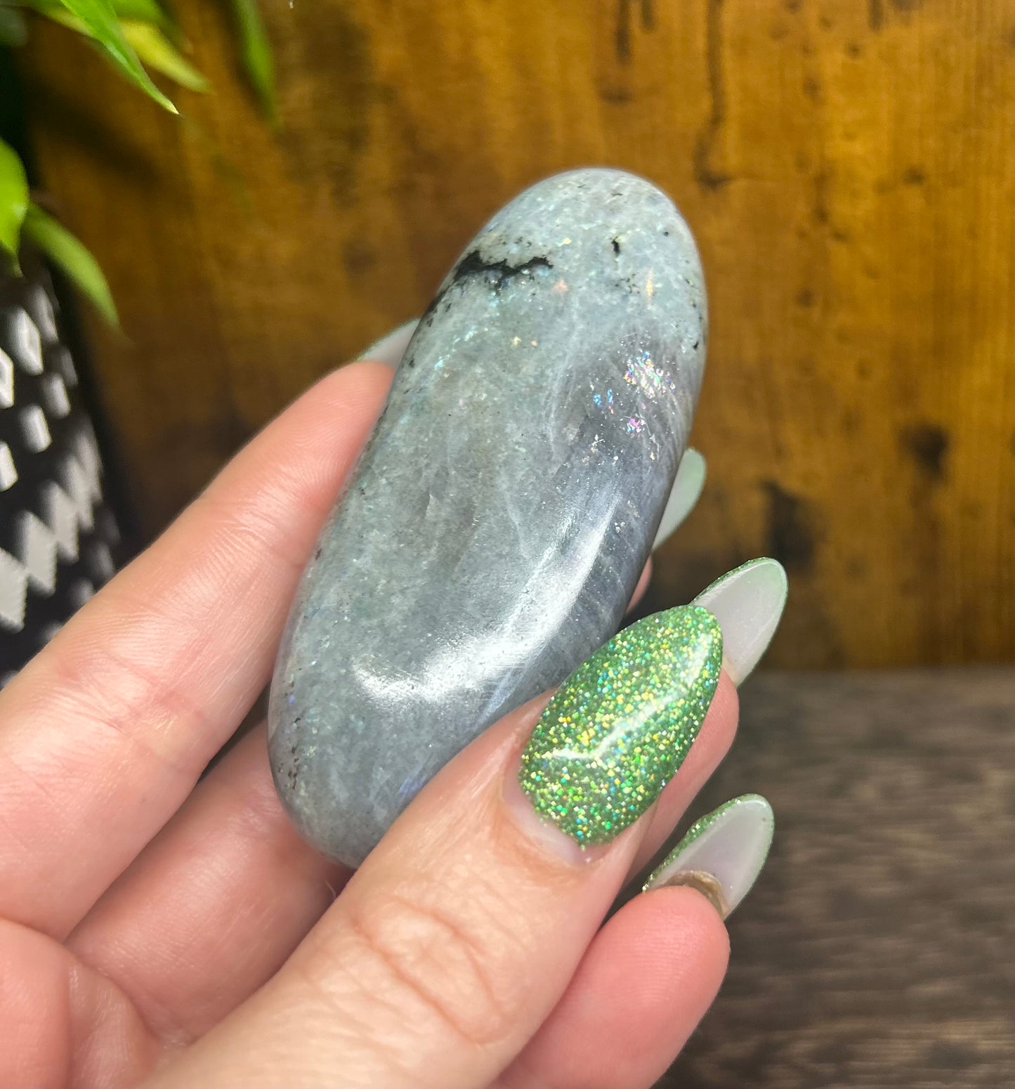 Labradorite Rainbow Flashy Palm Stone