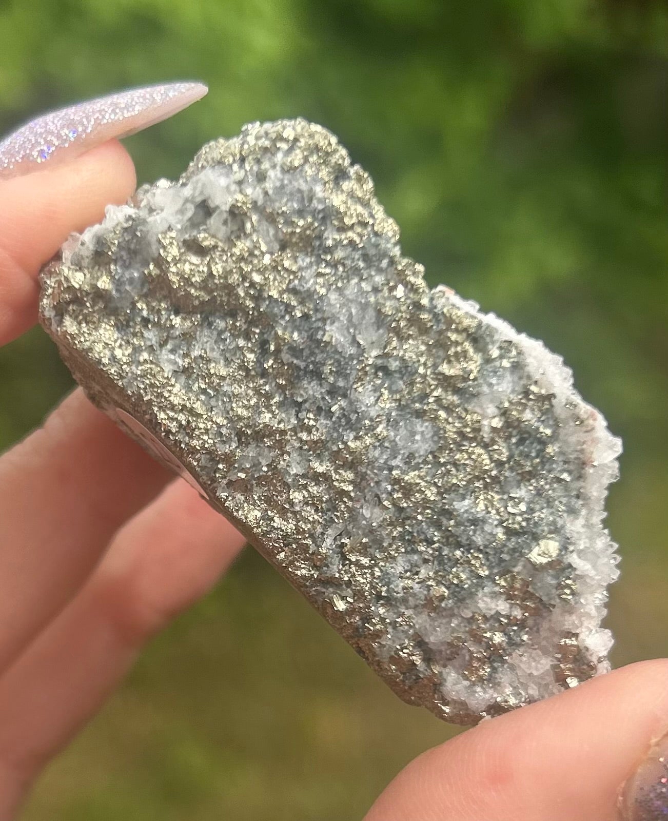 High Quality Quartz With Pyrite