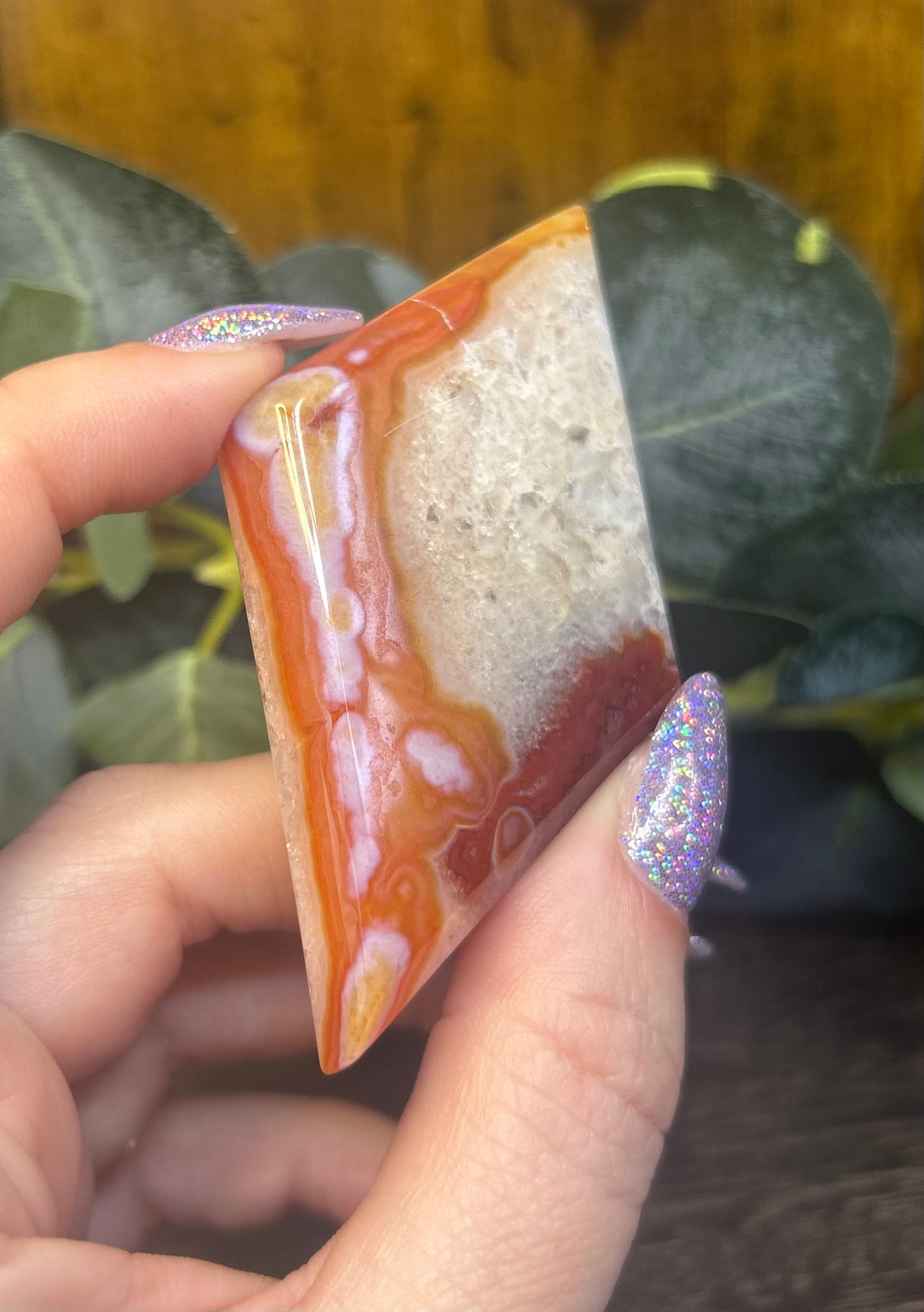Carnelian Agate Crystal Diamond Carving