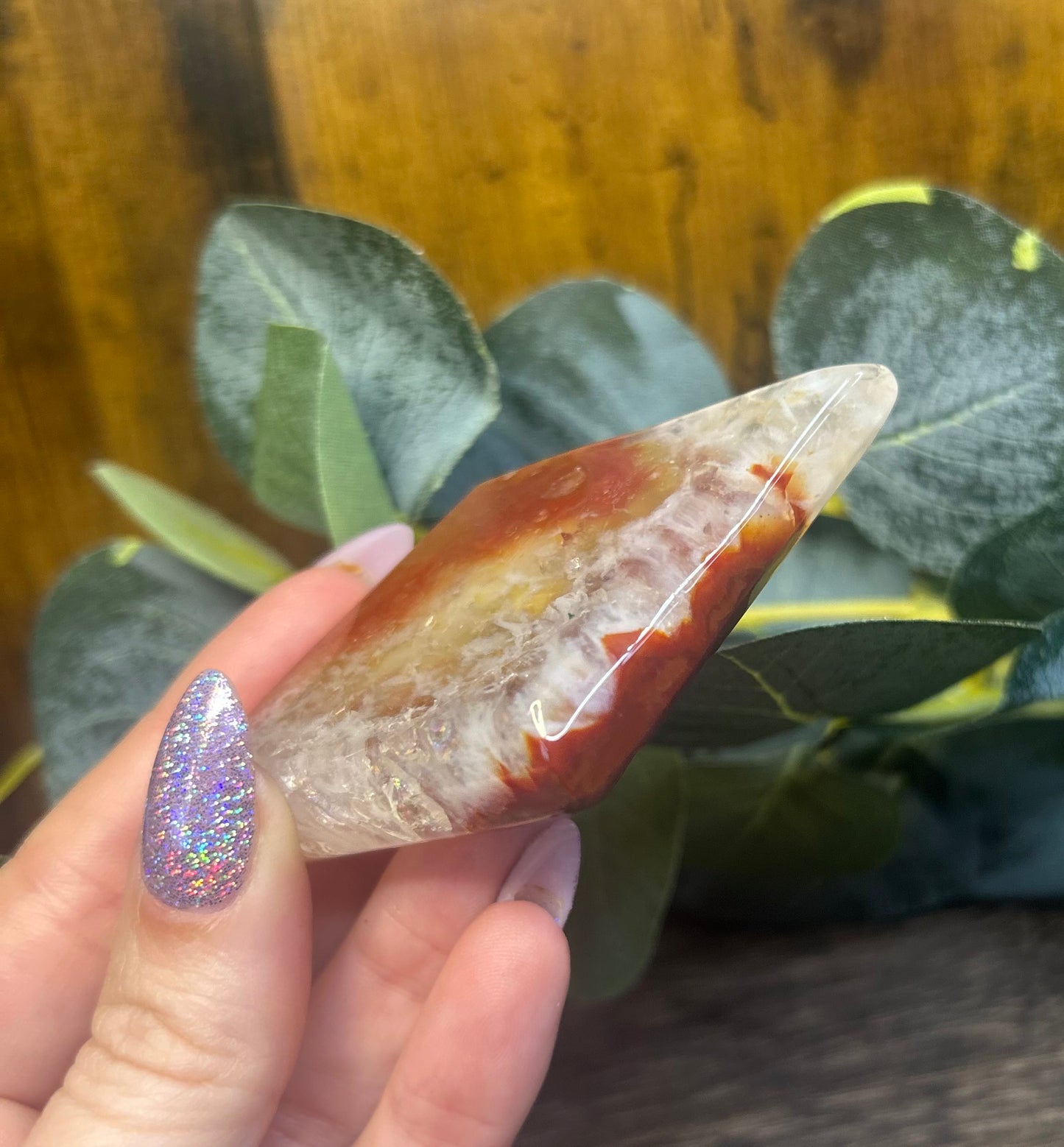 Carnelian Agate Crystal Diamond Carving
