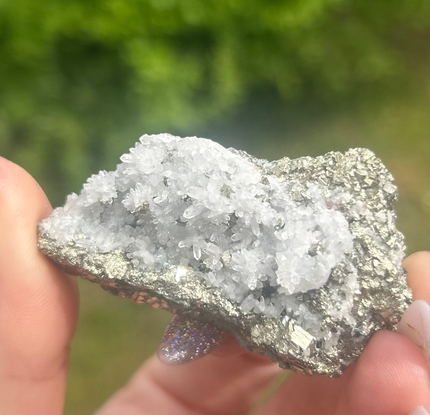 High Quality Quartz With Pyrite