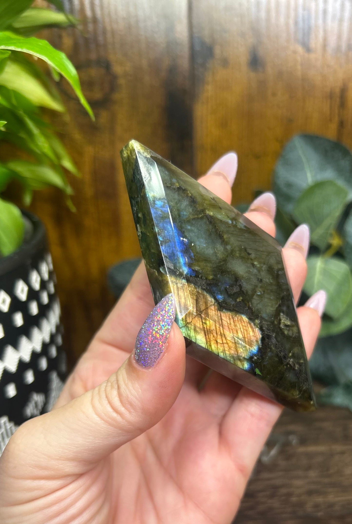 Labradorite Flashy Diamond