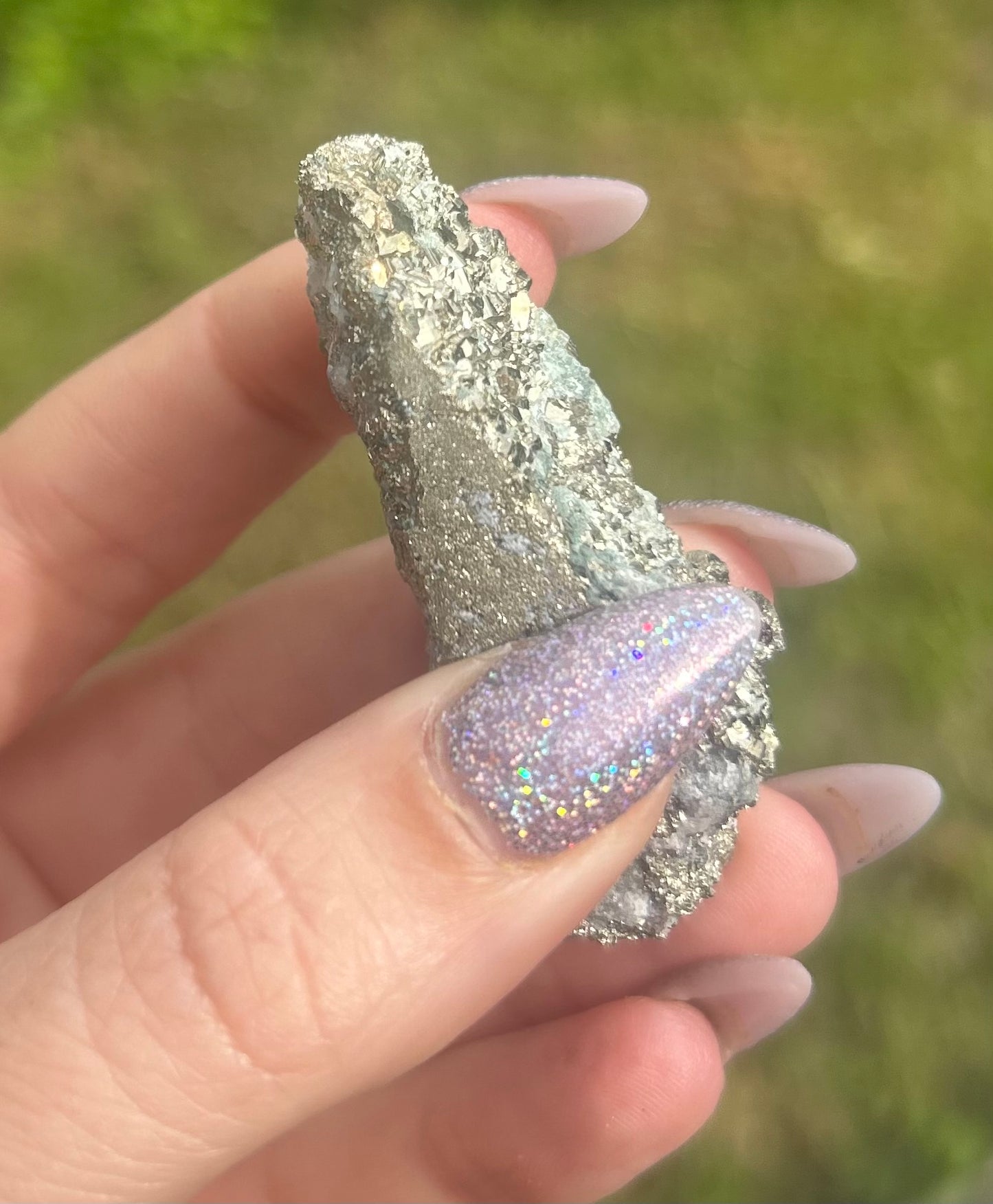 High Quality Quartz With Pyrite