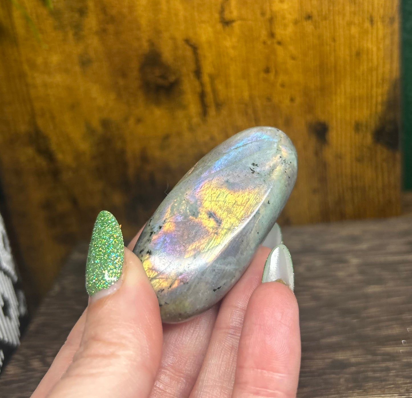 Labradorite Multi Rainbow Flashy Palmstone